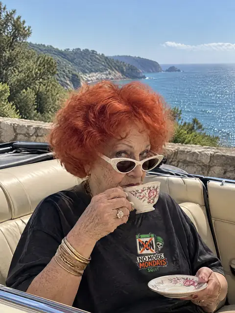 Dolores wearing the No More Mondays Tee